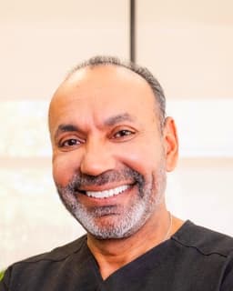 Dr. Mukesh Arora, MD, Medical Director at Hello Gorgeous Med Spa in Oswego, IL